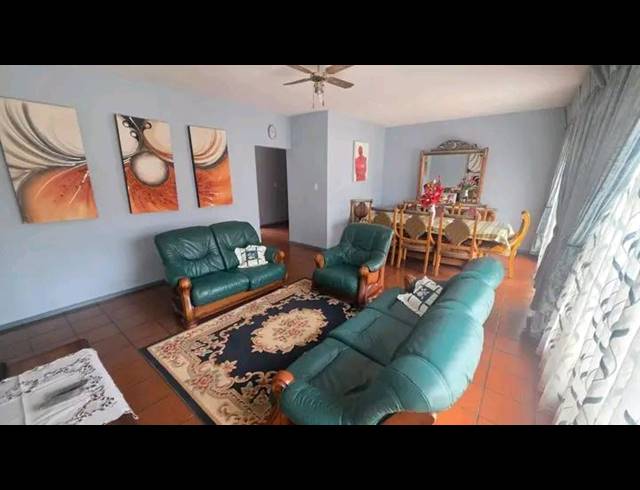 3 BEDROOM TOWNHOUSE FOR SALE IN THE ORCHARDS